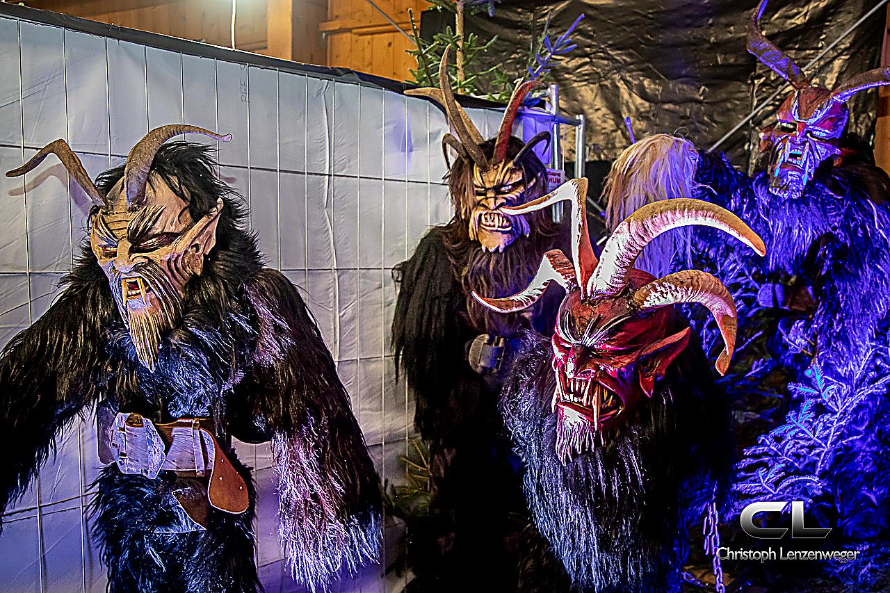 Vier kleine Krampus